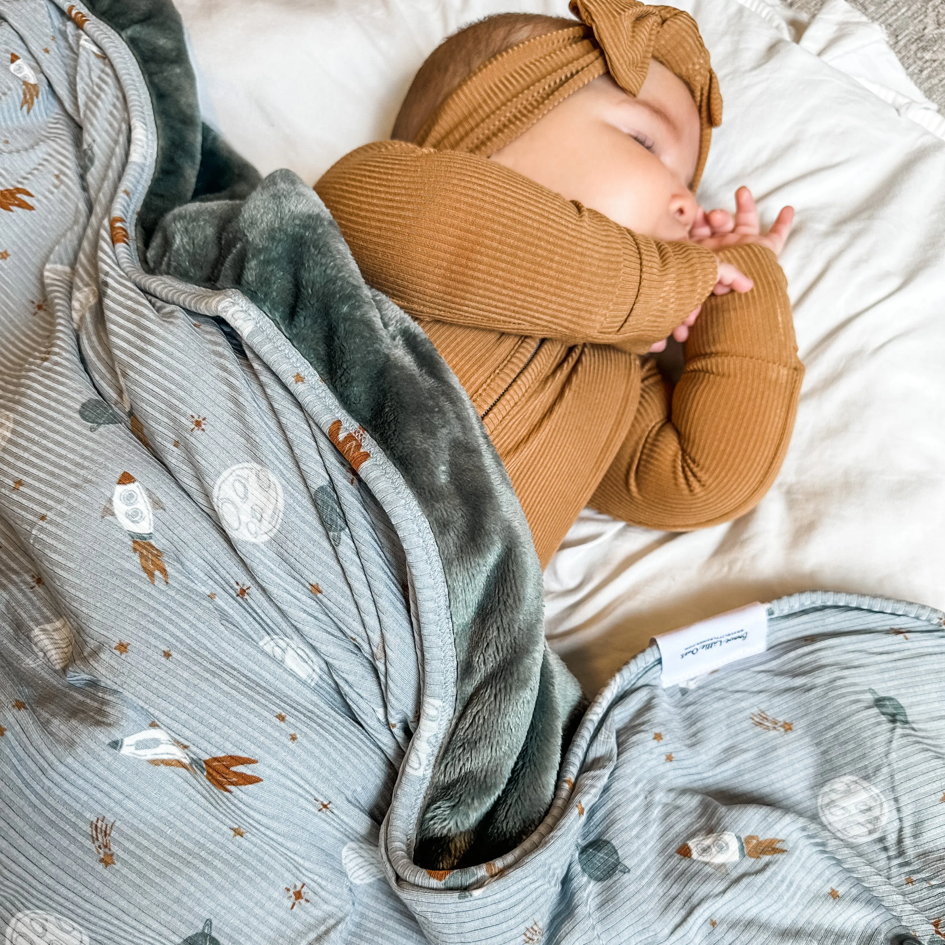 Space Explorers Small Ribbed Youth Blanket